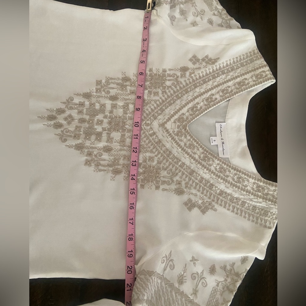 Embroidered Women's Top with Intricate Tan Embroidery. Size S. NWOT. - Picture 6 of 14